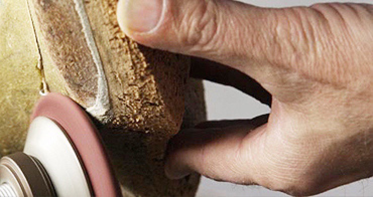 Handwerkliche Schuhzurichtung in der Werkstatt